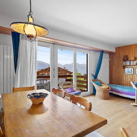 Saturne 210 Sur La Place Du Village A Appartement *