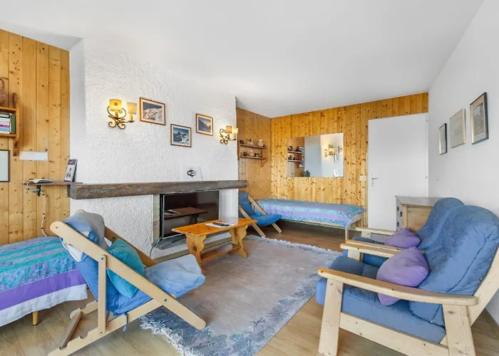 Appartement Saturne 210 Sur La Place Du Village A Anzère