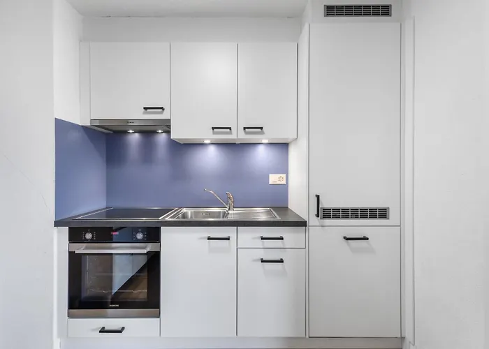 Saturne 210 Sur La Place Du Village A Anzère