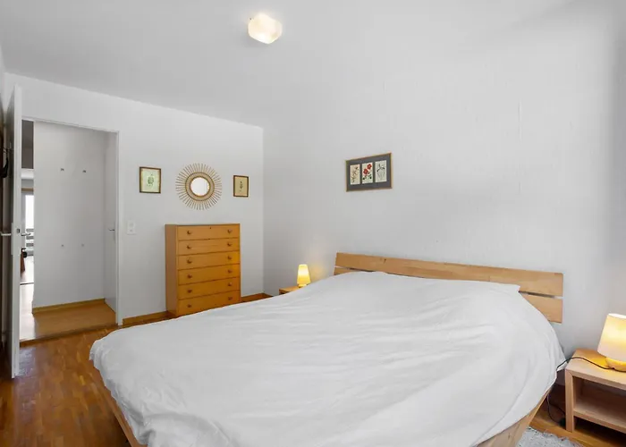 Saturne 210 Sur La Place Du Village A Anzère