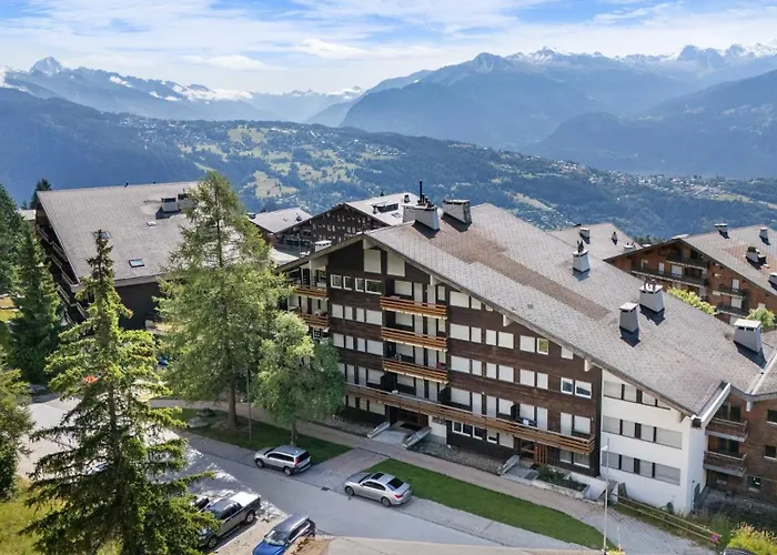 Saturne 210 Sur La Place Du Village A Anzère